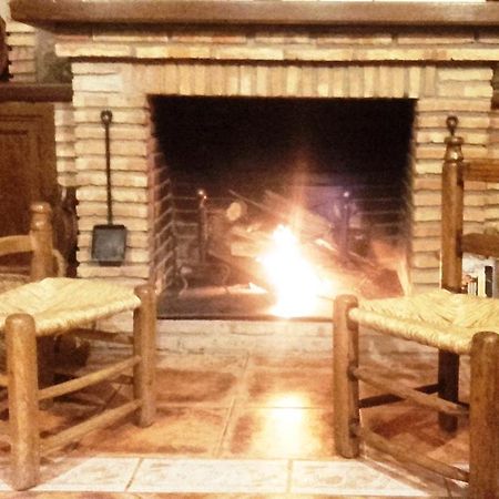 Casa Rural Pena Falcon Torrejón el Rubio エクステリア 写真