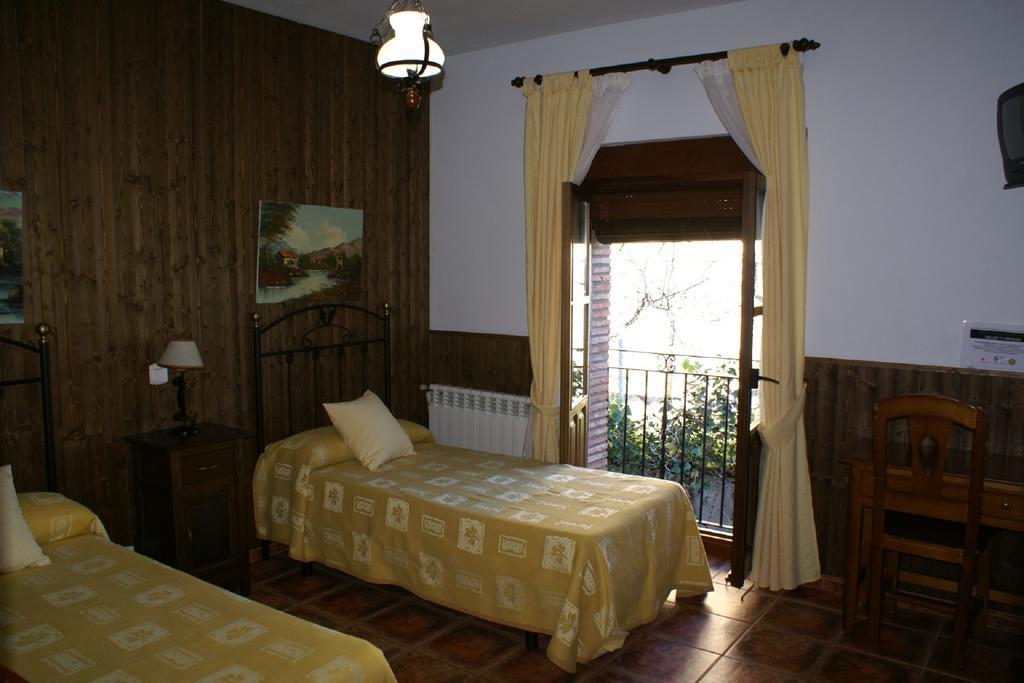 Casa Rural Pena Falcon Torrejón el Rubio エクステリア 写真