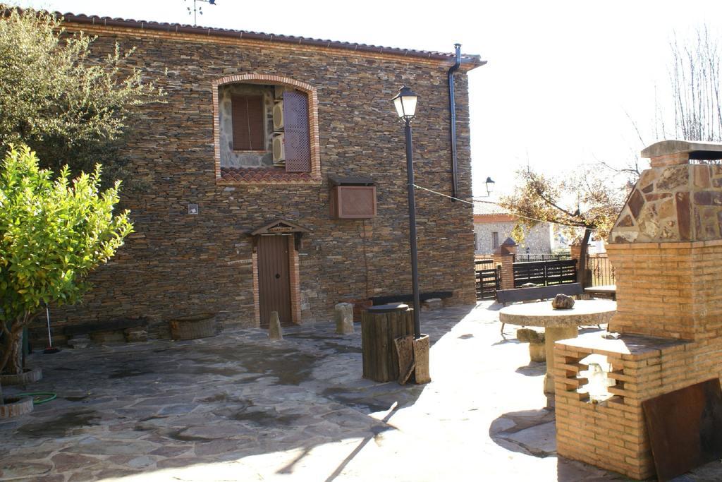 Casa Rural Pena Falcon Torrejón el Rubio エクステリア 写真