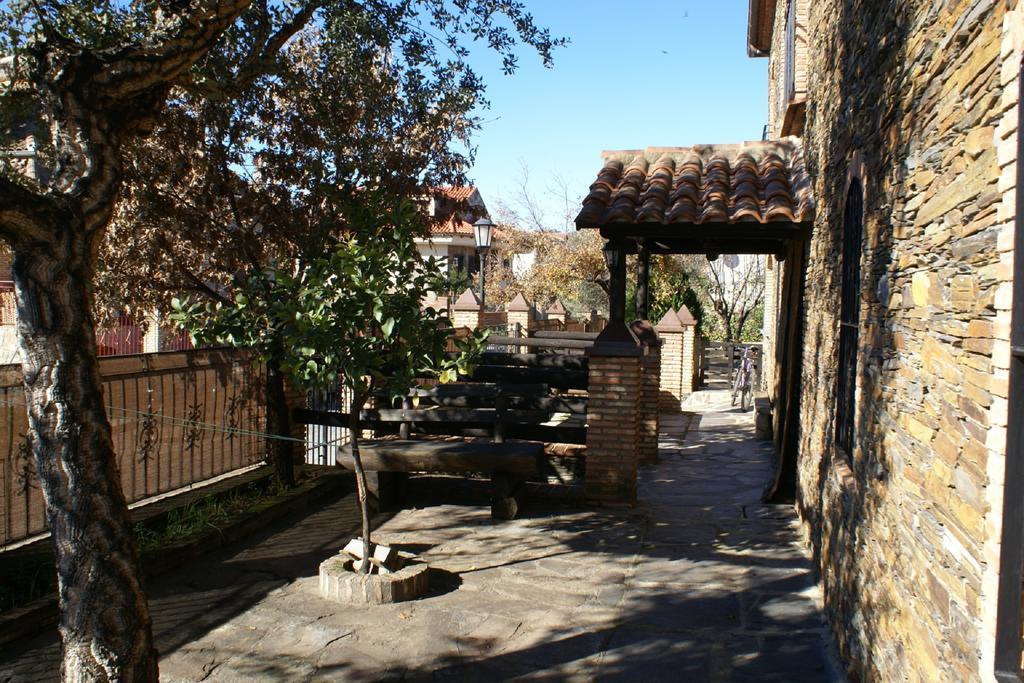 Casa Rural Pena Falcon Torrejón el Rubio エクステリア 写真