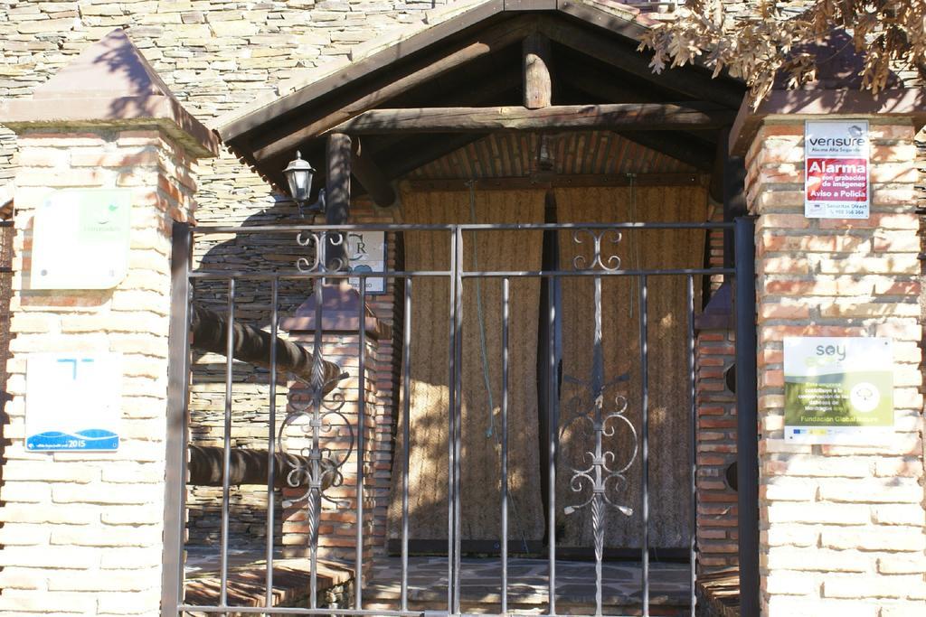 Casa Rural Pena Falcon Torrejón el Rubio エクステリア 写真