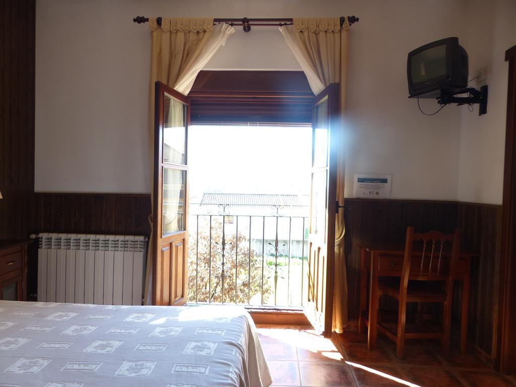 Casa Rural Pena Falcon Torrejón el Rubio エクステリア 写真