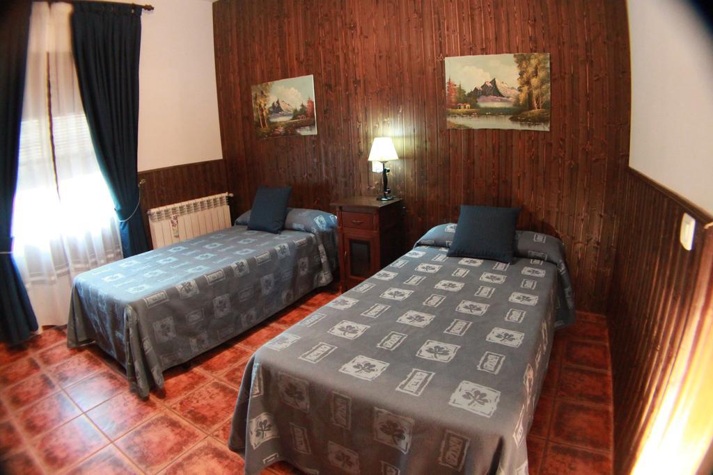 Casa Rural Pena Falcon Torrejón el Rubio エクステリア 写真
