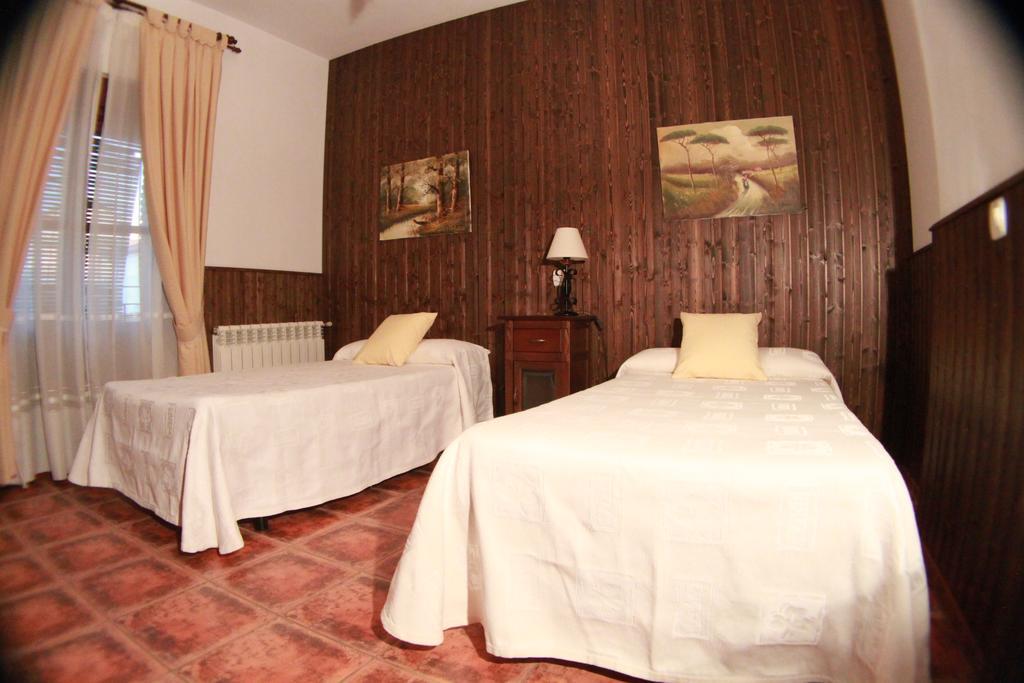 Casa Rural Pena Falcon Torrejón el Rubio エクステリア 写真