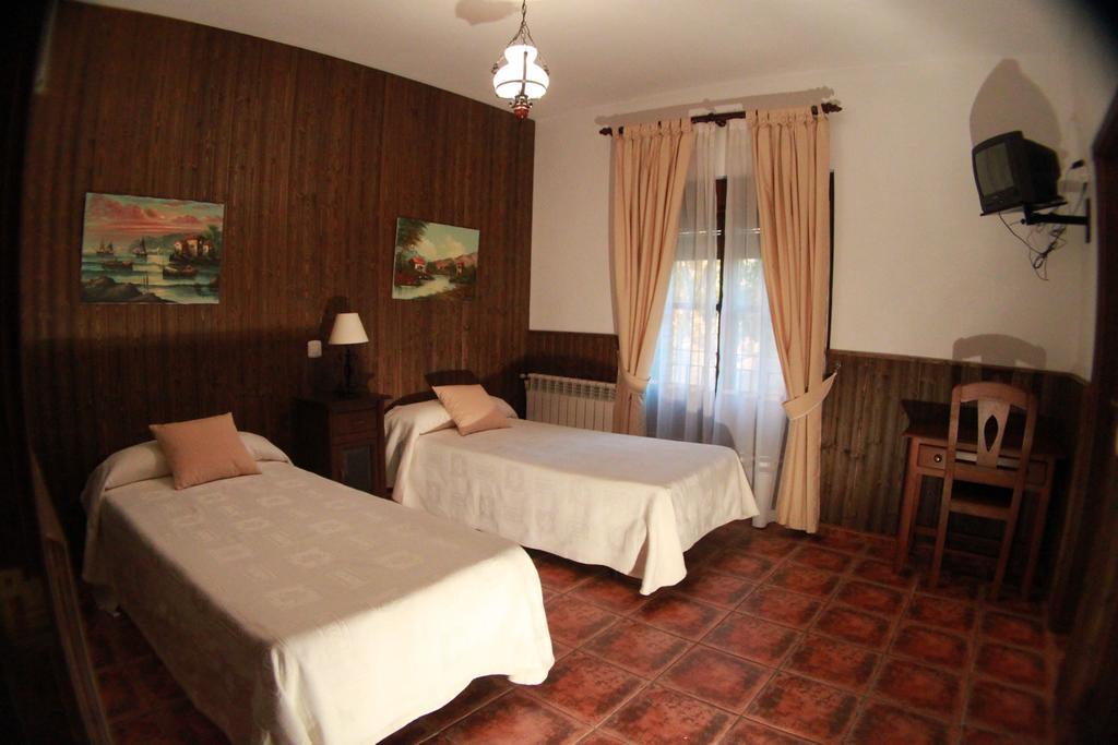 Casa Rural Pena Falcon Torrejón el Rubio エクステリア 写真